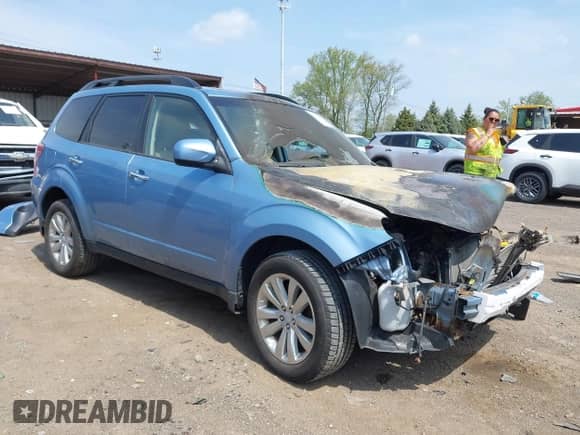2012 Subaru Forester X Premium z VIN JF2SHADC1CG405759, wystawiony jako IAAI lot #42125357 z przebiegiem Nie podano mil oraz . Historia ofert i sprzedaży dostępna na DreamBid. Obrazek 1.