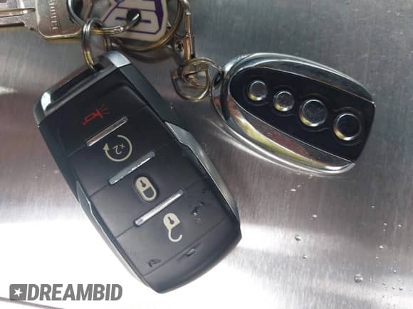 2023 Ram 1500 TRX z VIN 1C6SRFU90PN503803, wystawiony jako IAAI lot #42659089 z przebiegiem 35 642 mil mil oraz . Historia ofert i sprzedaży dostępna na DreamBid. Obrazek 11.