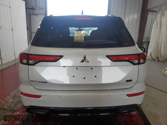 2024 Mitsubishi Outlander SEL с VIN JA4J4WA86RZ064739, выставлен на аукционе Copart как лот 66632395 с пробегом 1 604 миль миль и Списание • Salvage title. История ставок и продаж доступна на DreamBid. Изображение 6.