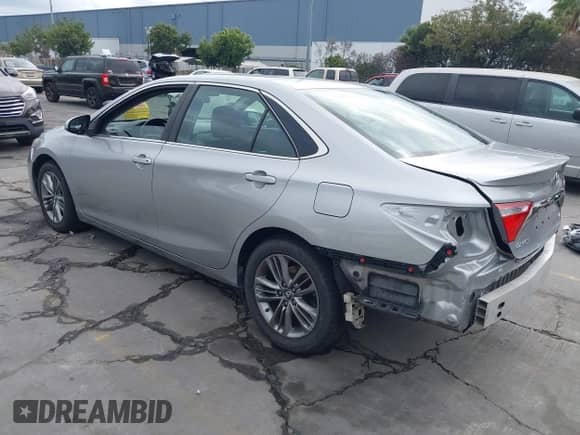 2017 Toyota Camry LE z VIN 4T1BF1FK5HU667068, wystawiony jako IAAI lot #43363605 z przebiegiem 119 153 mil mil oraz . Historia ofert i sprzedaży dostępna na DreamBid. Obrazek 3.