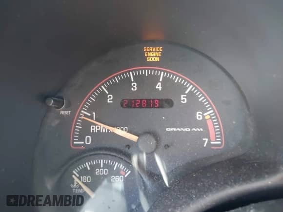 2001 Pontiac Grand Am SE1 z VIN 1G2NF52T81M550988, wystawiony jako IAAI lot #41959887 z przebiegiem 212 819 mil mil oraz . Historia ofert i sprzedaży dostępna na DreamBid. Obrazek 7.