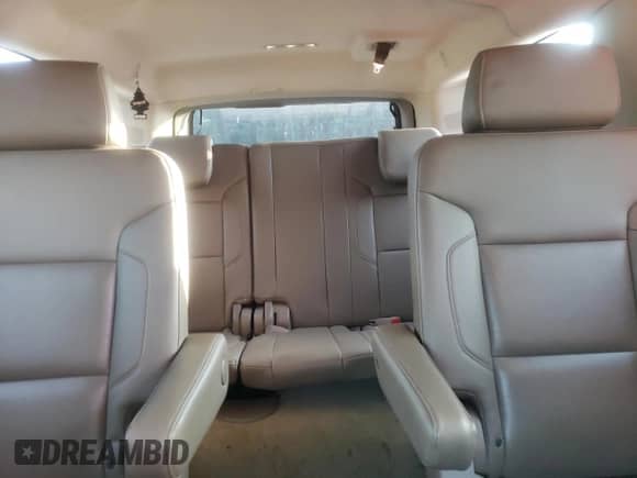 2016 Chevrolet Suburban LT с VIN 1GNSKHKC5GR255281, выставлен на аукционе Copart как лот 68735345 с пробегом 165 670 миль миль и Чистый • Clean title. История ставок и продаж доступна на DreamBid. Изображение 10.