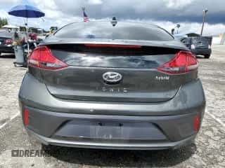 2022 Hyundai Ioniq SE z VIN KMHC75LC6NU273340, wystawiony jako Copart lot #50829593 z przebiegiem 31 862 mil mil oraz . Historia ofert i sprzedaży dostępna na DreamBid. Obrazek 6.