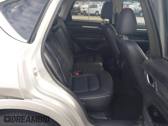 2025 Mazda CX-5 S Select z VIN JM3KFBBLXS0566588, wystawiony jako IAAI lot #42492886 z przebiegiem 15 382 mil mil oraz . Historia ofert i sprzedaży dostępna na DreamBid. Obrazek 8.