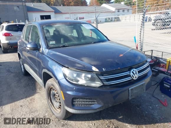 2012 Volkswagen Tiguan S с VIN WVGCV7AX2CW598558, выставлен на аукционе IAAI как лот 43562681 с пробегом 159 176 миль миль и . История ставок и продаж доступна на DreamBid. Изображение 1.