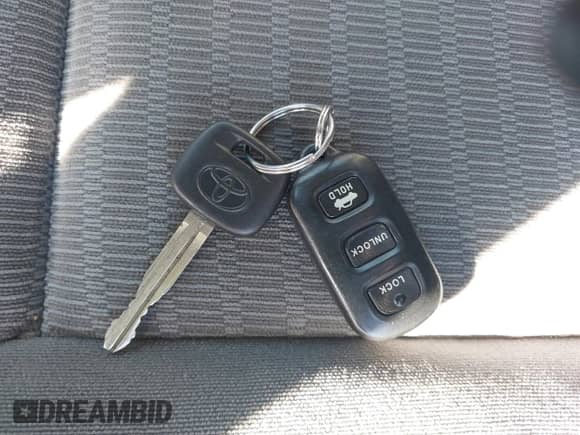 2005 Toyota Camry STD with VIN 4T1BE32K15U539569, listed as a IAAI auction lot 43320898 with 135,763 mi miles and . Bid and sale history available at DreamBid. Image 11.