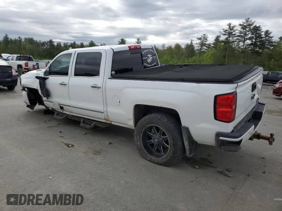 2015 Chevrolet Silverado 2500HD High Country z VIN 1GC1KXE84FF525901, wystawiony jako Copart lot #56946615 z przebiegiem 178 165 mil mil oraz Szkoda całkowita • Salvage title. Historia ofert i sprzedaży dostępna na DreamBid. Obrazek 2.