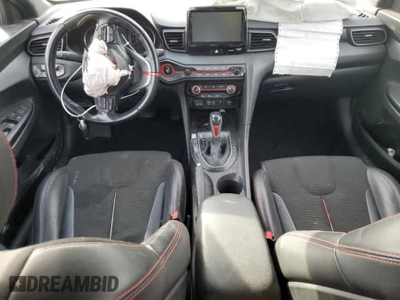 2019 Hyundai Veloster 2.0 z VIN KMHTG6AF2KU013094, wystawiony jako Copart lot #43910314 z przebiegiem 91 143 mil mil oraz Szkoda całkowita • Salvage title. Historia ofert i sprzedaży dostępna na DreamBid. Obrazek 8.