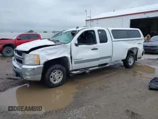 2008 Chevrolet Silverado 2500HD LTZ z VIN 1GCHK29648E162325, wystawiony jako IAAI lot #42260283 z przebiegiem 203 350 mil mil oraz . Historia ofert i sprzedaży dostępna na DreamBid. Obrazek 2.