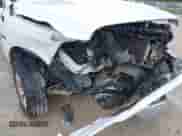 2019 Ram 1500 Tradesman z VIN 3C6JR6DT0KG506015, wystawiony jako IAAI lot #42857503 z przebiegiem 64 834 mil mil oraz . Historia ofert i sprzedaży dostępna na DreamBid. Obrazek 6.