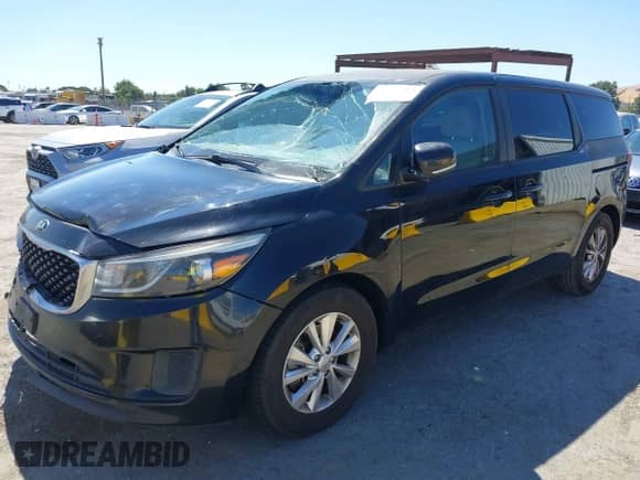 2016 Kia Sedona L с VIN KNDMA5C15G6113143, выставлен на аукционе IAAI как лот 42894713 с пробегом 153 946 миль миль и . История ставок и продаж доступна на DreamBid. Изображение 18.