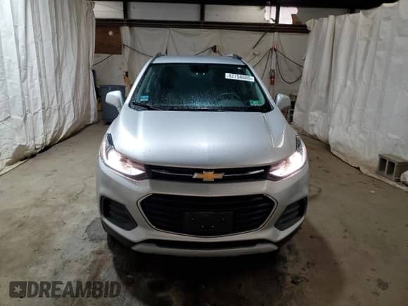 2018 Chevrolet Trax LT z VIN KL7CJPSB0JB598210, wystawiony jako Copart lot #82758605 z przebiegiem 84 584 mil mil oraz Szkoda całkowita • Salvage title. Historia ofert i sprzedaży dostępna na DreamBid. Obrazek 5.
