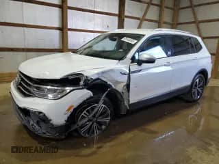 2024 Volkswagen Tiguan Wolfsburg Edition с VIN 3VV5B7AXXRM232721, выставлен на аукционе Copart как лот 65545395 с пробегом 20 661 миль миль и Чистый • Clean title. История ставок и продаж доступна на DreamBid. Изображение 1.