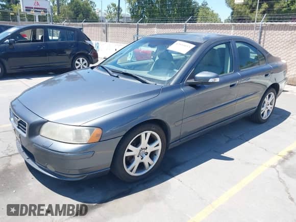 2007 Volvo S60 2.5L Turbo с VIN YV1RH592772606230, выставлен на аукционе IAAI как лот 42850053 с пробегом 166 054 миль миль и . История ставок и продаж доступна на DreamBid. Изображение 2.