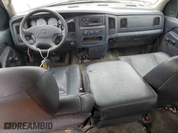 2003 Dodge 2500 ST z VIN 3D7KA28663G810992, wystawiony jako Copart lot #60895095 z przebiegiem Nie podano mil oraz Czysty tytuł • Clean title. Historia ofert i sprzedaży dostępna na DreamBid. Obrazek 8.