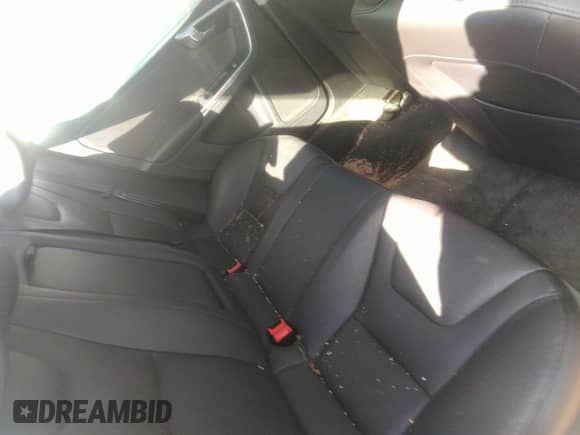 2018 Volvo S60 Inscription z VIN LYV402TK0JB165559, wystawiony jako IAAI lot #42439213 z przebiegiem 67 730 mil mil oraz . Historia ofert i sprzedaży dostępna na DreamBid. Obrazek 8.