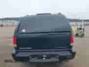 2002 Chevrolet Blazer LS z VIN 1GNDT13W22K228255, wystawiony jako IAAI lot #42923627 z przebiegiem 166 545 mil mil oraz . Historia ofert i sprzedaży dostępna na DreamBid. Obrazek 15.