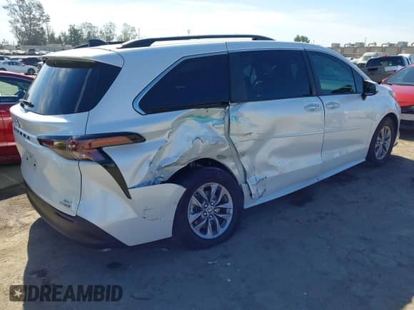 2023 Toyota Sienna XLE z VIN 5TDJRKEC5PS167082, wystawiony jako IAAI lot #43054534 z przebiegiem 55 649 mil mil oraz . Historia ofert i sprzedaży dostępna na DreamBid. Obrazek 4.