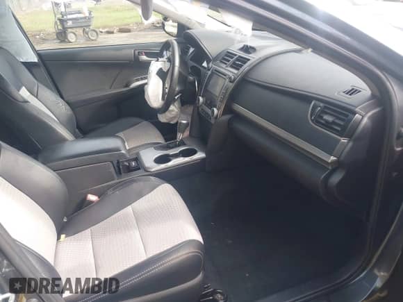 2013 Toyota Camry SE с VIN 4T1BF1FK8DU216100, выставлен на аукционе IAAI как лот 43438000 с пробегом 78 080 миль миль и . История ставок и продаж доступна на DreamBid. Изображение 5.