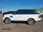 2013 Land Rover Range Rover Sport HSE Lux z VIN SALSK2D4XDA807503, wystawiony jako IAAI lot #43424091 z przebiegiem 96 905 mil mil oraz . Historia ofert i sprzedaży dostępna na DreamBid. Obrazek 14.