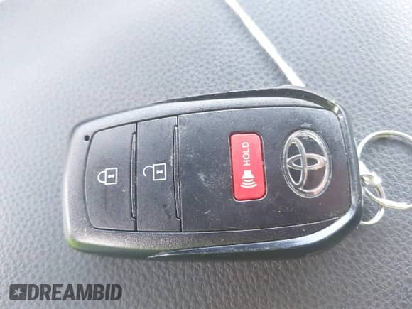 2024 Toyota Tacoma SR5 z VIN 3TMLB5JN3RM039609, wystawiony jako IAAI lot #42811469 z przebiegiem 19 681 mil mil oraz . Historia ofert i sprzedaży dostępna na DreamBid. Obrazek 11.
