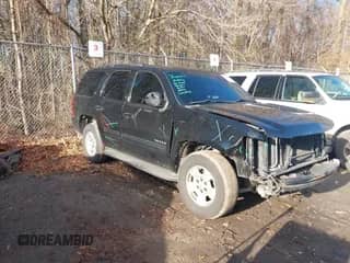 2010 Chevrolet Tahoe LT с VIN 1GNMCBE31AR244803, выставлен на аукционе IAAI как лот 41189769 с пробегом 269 566 миль миль и . История ставок и продаж доступна на DreamBid. Изображение 1.