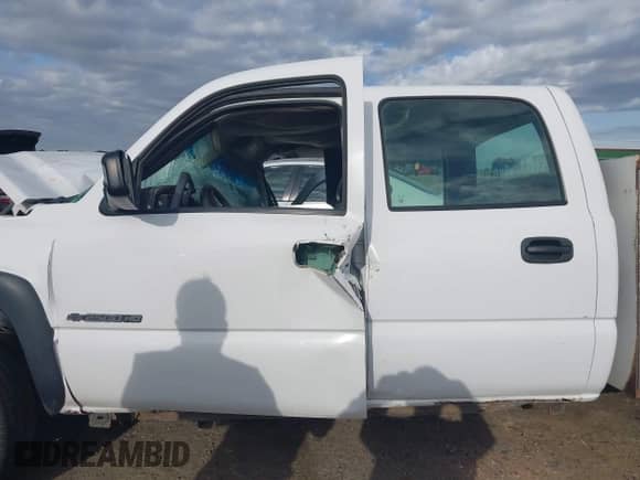 2007 Chevrolet Silverado 2500HD z VIN 1GBHK23U87F143166, wystawiony jako IAAI lot #41913814 z przebiegiem 412 948 mil mil oraz . Historia ofert i sprzedaży dostępna na DreamBid. Obrazek 14.