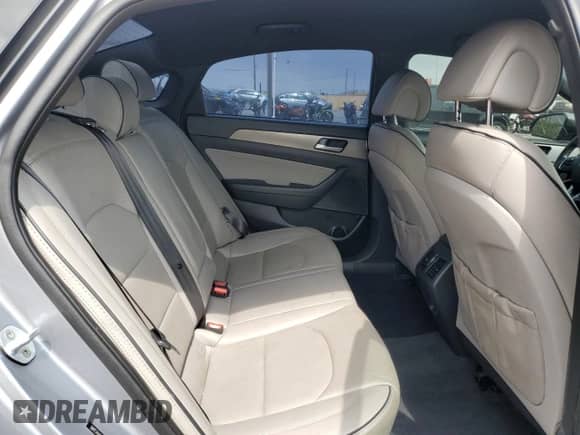 2016 Hyundai Sonata Sport с VIN 5NPE34AB4GH399142, выставлен на аукционе Copart как лот 58042245 с пробегом 93 139 миль миль и Списание • Salvage title. История ставок и продаж доступна на DreamBid. Изображение 10.