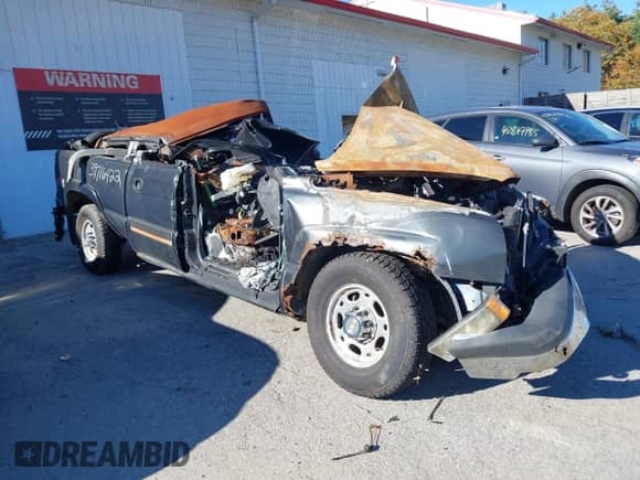 2003 Chevrolet Silverado 1500HD LS с VIN 1GCGK13U23F219380, выставлен на аукционе IAAI как лот 39716422 с пробегом Не указан миль и . История ставок и продаж доступна на DreamBid. Изображение 1.