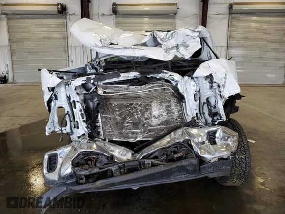 2024 Chevrolet Silverado 2500HD Work Truck с VIN 2GC4YLE76R1178112, выставлен на аукционе Copart как лот 69078355 с пробегом 46 828 миль миль и Списание • Salvage title. История ставок и продаж доступна на DreamBid. Изображение 5.