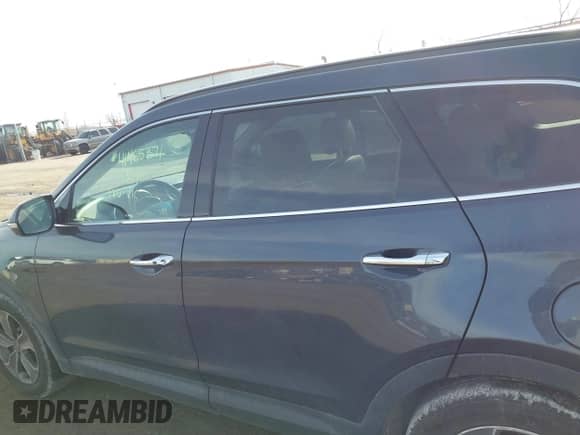 2014 Hyundai Santa Fe Limited с VIN KM8SNDHF8EU055740, выставлен на аукционе IAAI как лот 41465371 с пробегом 121 709 миль миль и . История ставок и продаж доступна на DreamBid. Изображение 14.