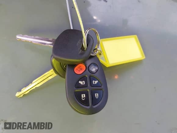 2010 Toyota Sienna XLE с VIN 5TDYK4CC3AS343295, выставлен на аукционе IAAI как лот 42437595 с пробегом 228 438 миль миль и . История ставок и продаж доступна на DreamBid. Изображение 11.