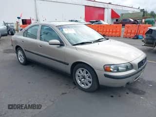 2004 Volvo S60 с VIN YV1RS59V542367297, выставлен на аукционе IAAI как лот 42294212 с пробегом 85 865 миль миль и . История ставок и продаж доступна на DreamBid. Изображение 1.
