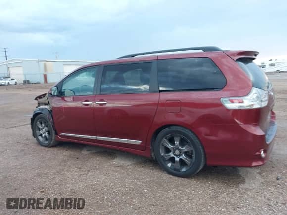 2016 Toyota Sienna SE with VIN 5TDXK3DC6GS721378, listed as a IAAI auction lot 43371442 with 153,500 mi miles and . Bid and sale history available at DreamBid. Image 15.