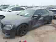 2019 Chrysler 300 S с VIN 2C3CCABT8KH524095, выставлен на аукционе IAAI как лот 41894311 с пробегом 57 047 миль миль и . История ставок и продаж доступна на DreamBid. Изображение 2.