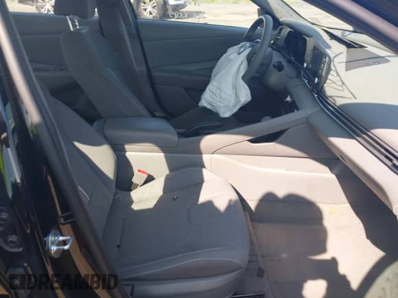 2021 Hyundai Elantra SEL с VIN KMHLM4AG4MU180551, выставлен на аукционе IAAI как лот 42822987 с пробегом 42 660 миль миль и . История ставок и продаж доступна на DreamBid. Изображение 5.