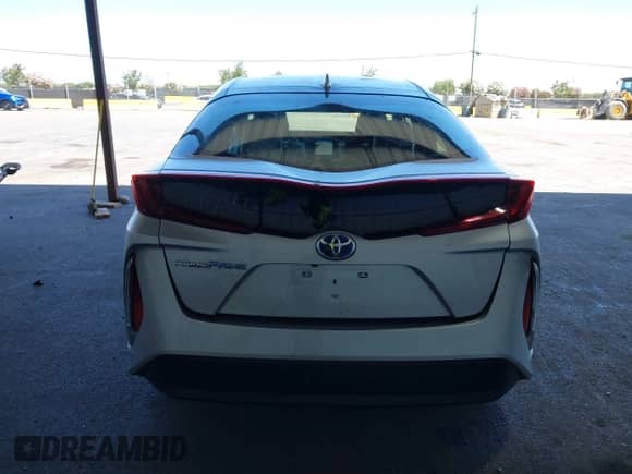 2018 Toyota Prius Plus z VIN JTDKARFP9J3078890, wystawiony jako IAAI lot #42617146 z przebiegiem 59 270 mil mil oraz . Historia ofert i sprzedaży dostępna na DreamBid. Obrazek 17.