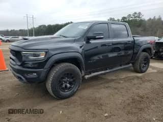 2021 Ram 1500 TRX z VIN 1C6SRFU9XMN832262, wystawiony jako Copart lot #41826995 z przebiegiem 68 110 mil mil oraz Czysty tytuł • Clean title. Historia ofert i sprzedaży dostępna na DreamBid. Obrazek 1.