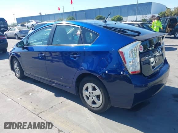2010 Toyota Prius III with VIN JTDKN3DU7A0020692, listed as a IAAI auction lot 43295115 with 238,369 mi miles and . Bid and sale history available at DreamBid. Image 3.