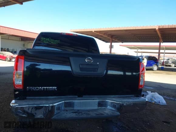 2014 Nissan Frontier SV z VIN 1N6AD0ER4EN743946, wystawiony jako IAAI lot #43377552 z przebiegiem 147 597 mil mil oraz . Historia ofert i sprzedaży dostępna na DreamBid. Obrazek 17.