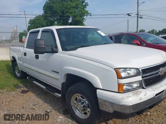 2006 Chevrolet Silverado 1500HD LT1 с VIN 1GCGC13U96F229650, выставлен на аукционе IAAI как лот 42448735 с пробегом 89 196 миль миль и . История ставок и продаж доступна на DreamBid. Изображение 13.