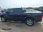 2017 Ram 1500 Big Horn z VIN 1C6RR6LT6HS524623, wystawiony jako IAAI lot #42869269 z przebiegiem 188 650 mil mil oraz . Historia ofert i sprzedaży dostępna na DreamBid. Obrazek 14.