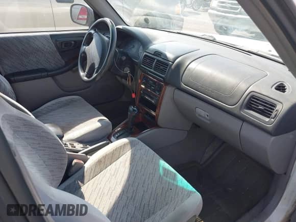 1998 Subaru Forester S with VIN JF1SF6558WH700816, listed as a IAAI auction lot 42971708 with 184,818 mi miles and . Bid and sale history available at DreamBid. Image 5.