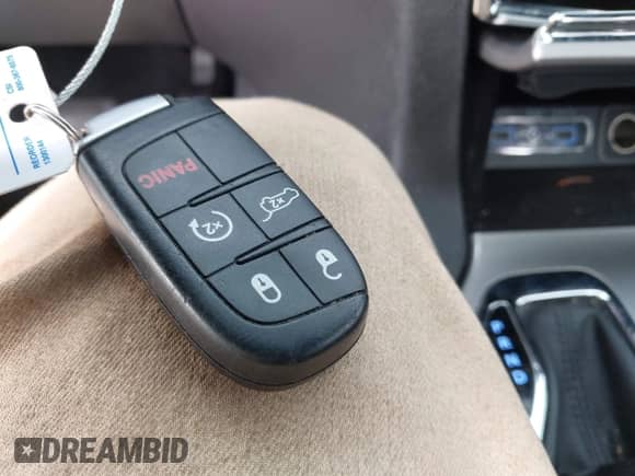 2019 Jeep Grand Cherokee Limited X с VIN 1C4RJFBG3KC831446, выставлен на аукционе IAAI как лот 41874908 с пробегом 21 407 миль миль и . История ставок и продаж доступна на DreamBid. Изображение 11.