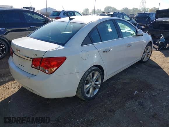 2013 Chevrolet Cruze LTZ with VIN 1G1PG5SB9D7101274, listed as a IAAI auction lot 43313091 with Not provided miles and . Bid and sale history available at DreamBid. Image 4.