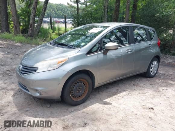 2015 Nissan Note SV z VIN 3N1CE2CP6FL417690, wystawiony jako IAAI lot #42798378 z przebiegiem 105 313 mil mil oraz . Historia ofert i sprzedaży dostępna na DreamBid. Obrazek 2.