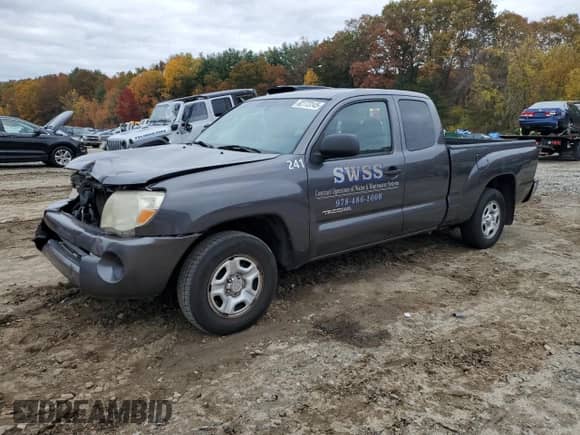 2011 Toyota Tacoma z VIN 5TFTX4CN5BX007270, wystawiony jako Copart lot #82773145 z przebiegiem 219 043 mil mil oraz Czysty tytuł • Clean title. Historia ofert i sprzedaży dostępna na DreamBid. Obrazek 1.