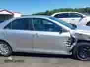 2013 Toyota Camry LE z VIN 4T1BD1FK7DU091564, wystawiony jako IAAI lot #43095022 z przebiegiem 103 132 mil mil oraz . Historia ofert i sprzedaży dostępna na DreamBid. Obrazek 13.