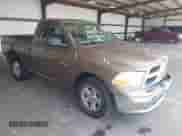 2010 Dodge 1500 ST с VIN 3D7JB1EP6AG107535, выставлен на аукционе IAAI как лот 42810592 с пробегом 137 026 миль миль и . История ставок и продаж доступна на DreamBid. Изображение 1.