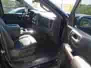2021 GMC Sierra 1500 Denali z VIN 3GTU9FETXMG422324, wystawiony jako IAAI lot #43121547 z przebiegiem 55 757 mil mil oraz . Historia ofert i sprzedaży dostępna na DreamBid. Obrazek 5.